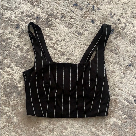 Crop top - Picture 2 of 5